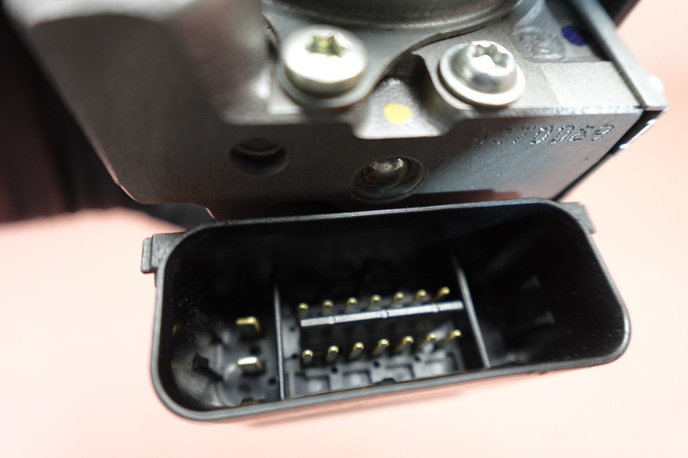 2013-2017 Kawasaki Ninja 300 EX300 ABS Pump Unit Module