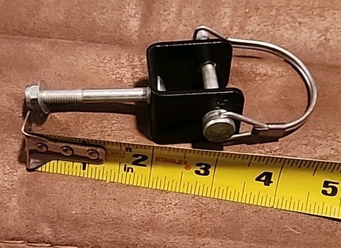 Attwood SP-402 Bolt-On Bracket for Transom Savers