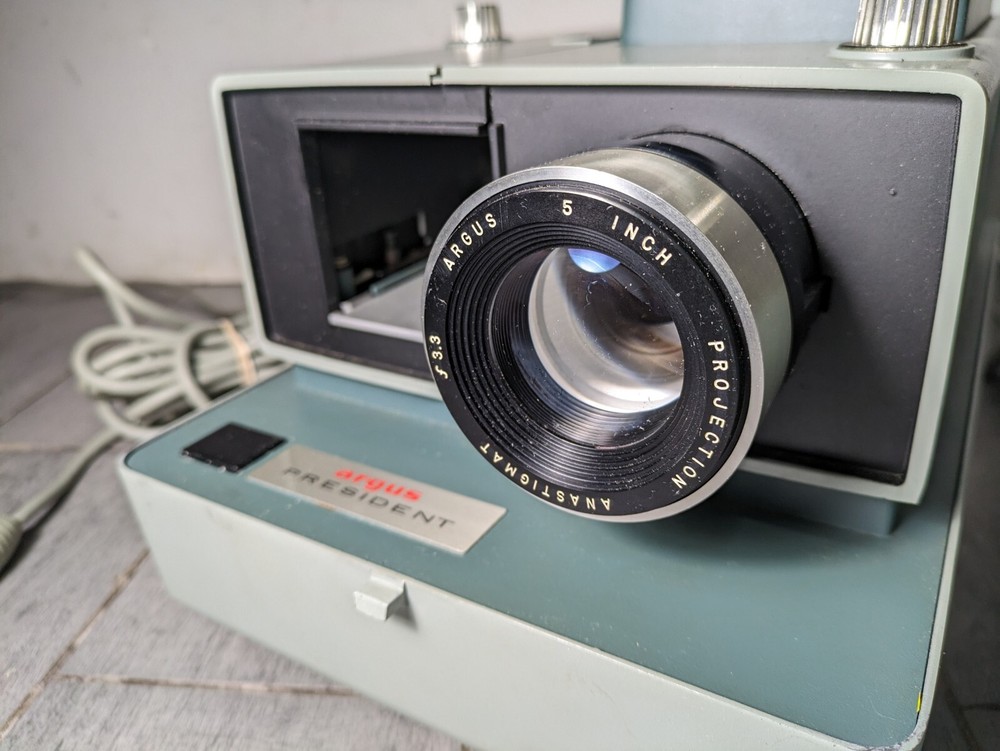 Vintage Argus President (526) Slide Projector (needs bulb)
