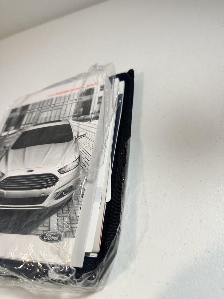 2016 Ford Fusion Owner's Manual Set