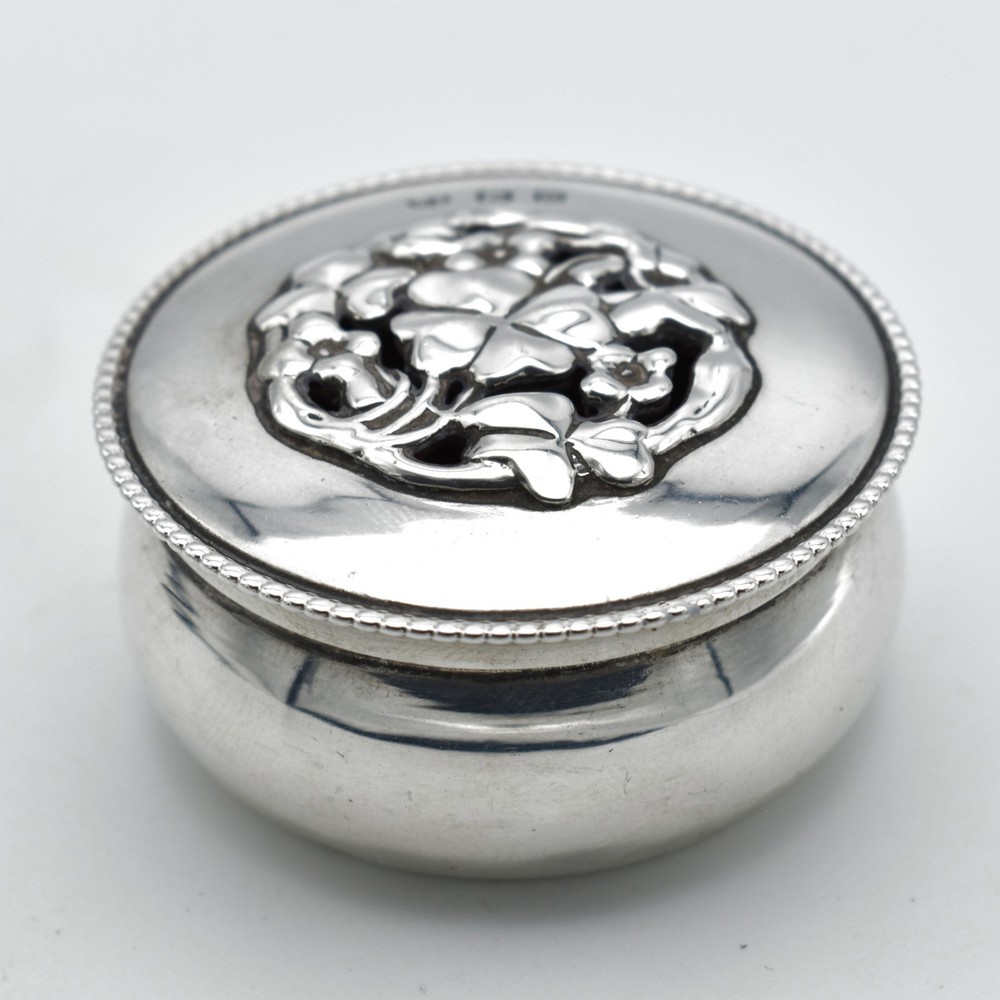 Antique Solid Silver Box 1911 William Comyns Shamrock Wilson & Gill Retail Mark