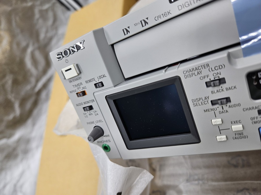 NOS SONY DSR-45 DVCAM !