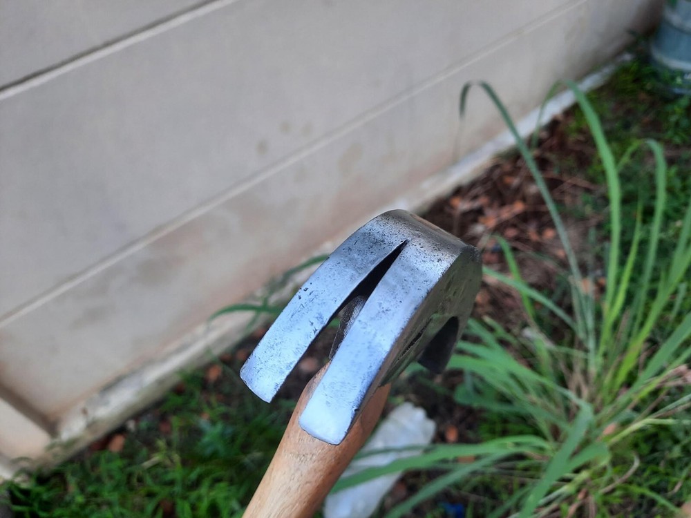 Double Claw Hammer
