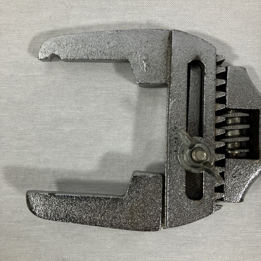 Plumber’s Slip & Lock - Nut Wrench