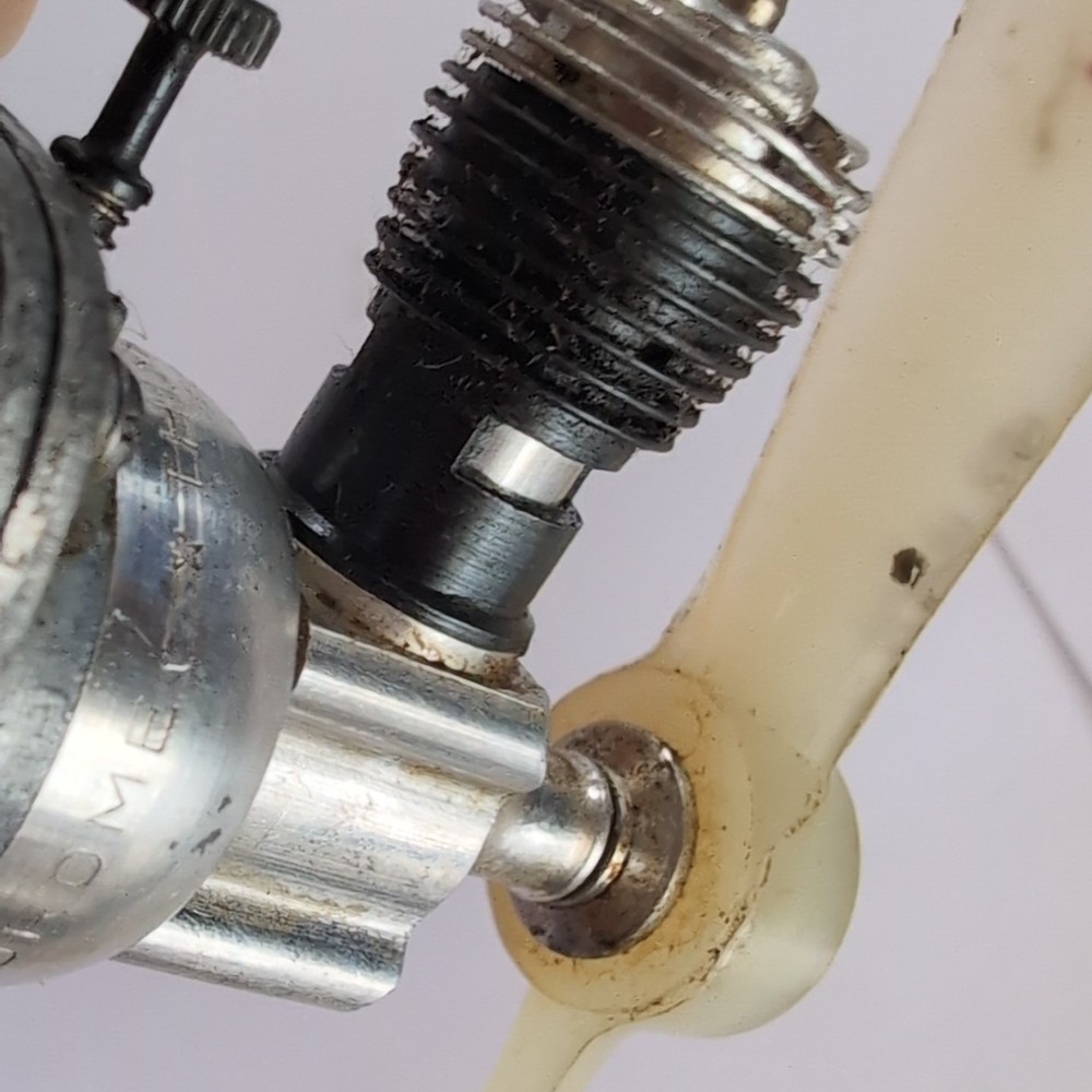 Vintage Cox .049 Babe Bee Model RC Airplane Engine Thimble Drome -Untested-...
