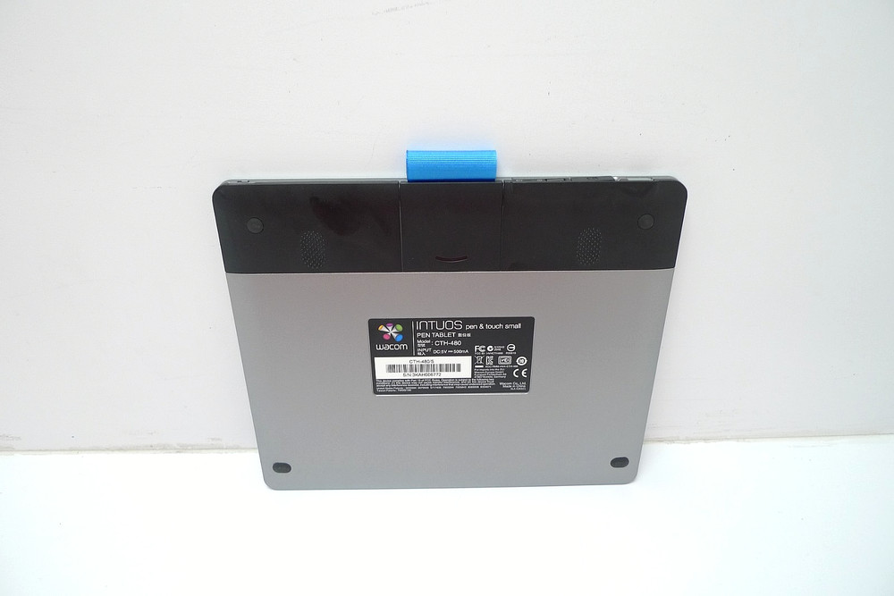 Wacom Intuos Small Tablet CTL-480 w/ Pen & Cable