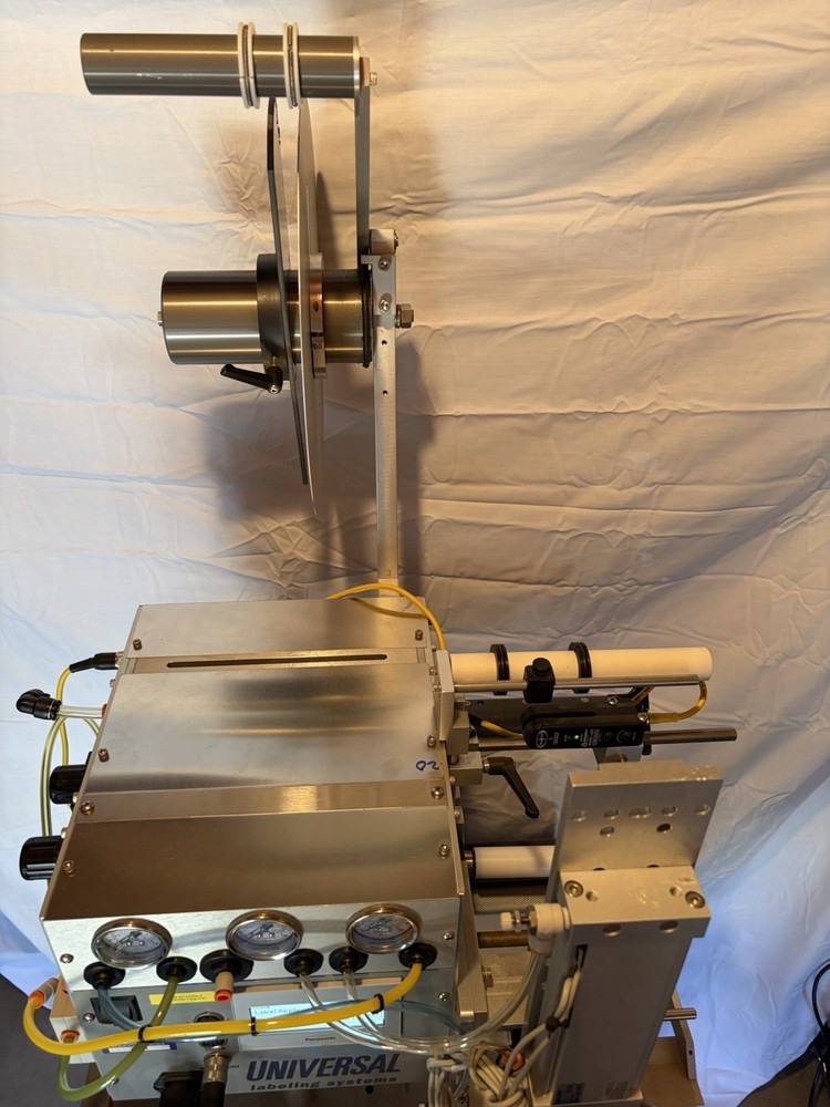 l-60 Left hand Labeler Universal labeling systems