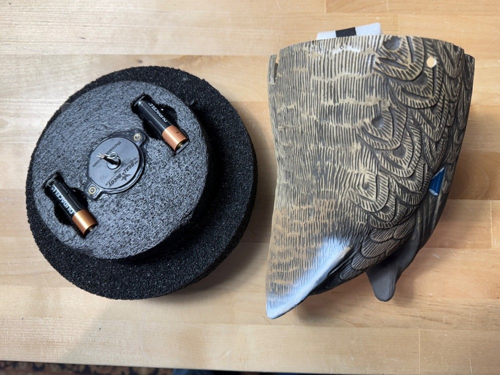 THE REAL DECOY Flutter Butt Hen ASM:GR with Weights