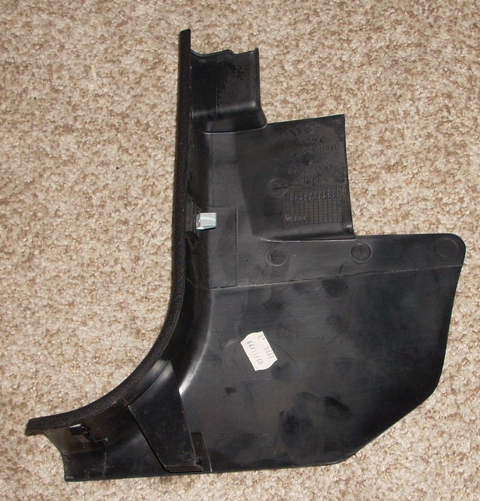 98-05 VW BEETLE RH Interior Passenger Side Kick Panel Trim 1C1863484B