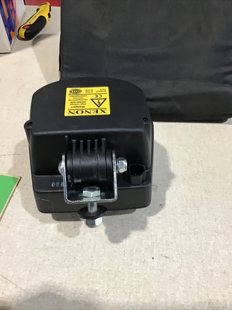 Hella Work Light, Oval 100 12V, 1GA996.271-771