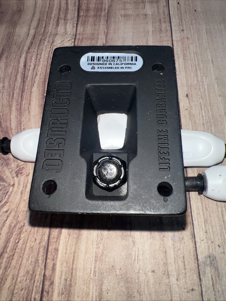 Destructo Trucks 5.0 Mid white/black