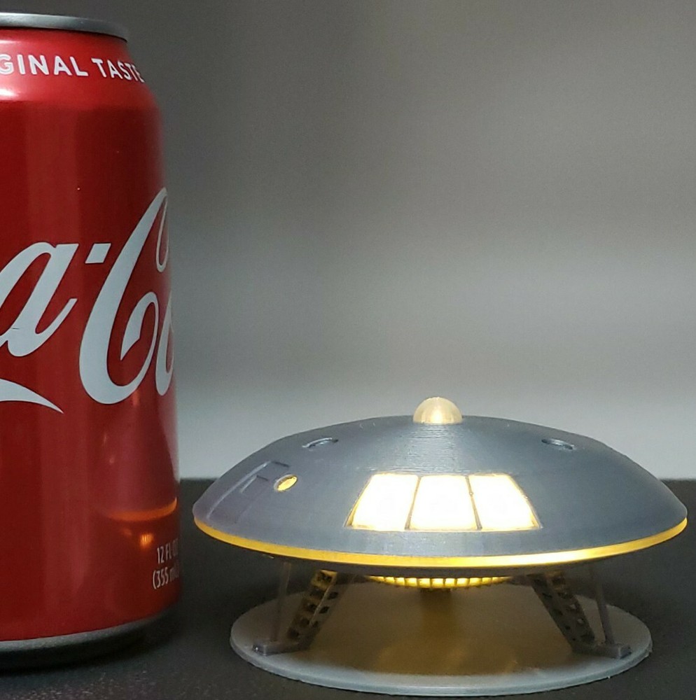 Jupiter 2 [from Lost in Space] - with battery-powered lights - small