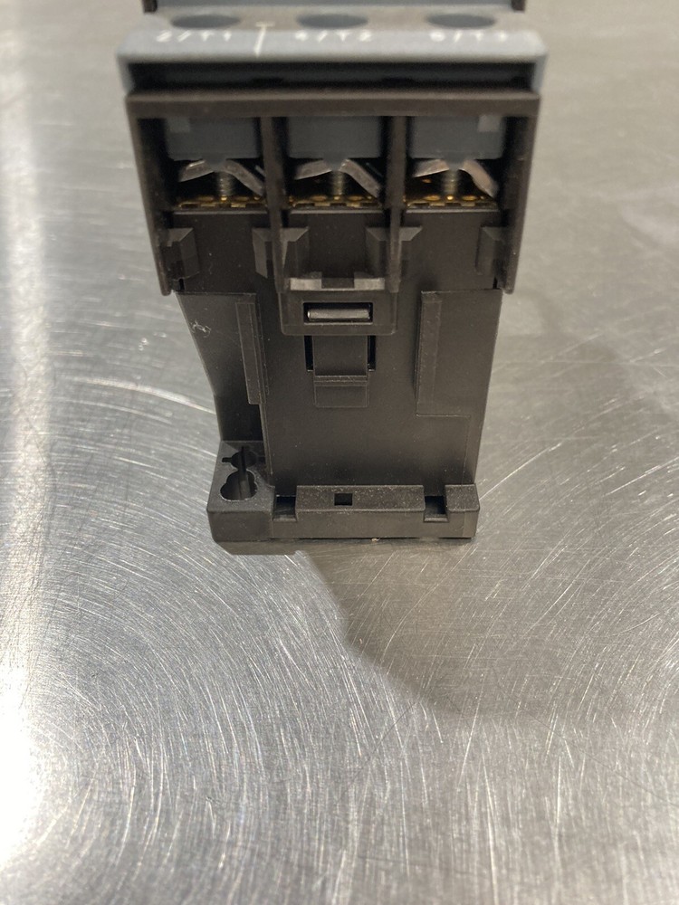 SIEMENS SIRUS 3RT6026-1AL20 Contactor