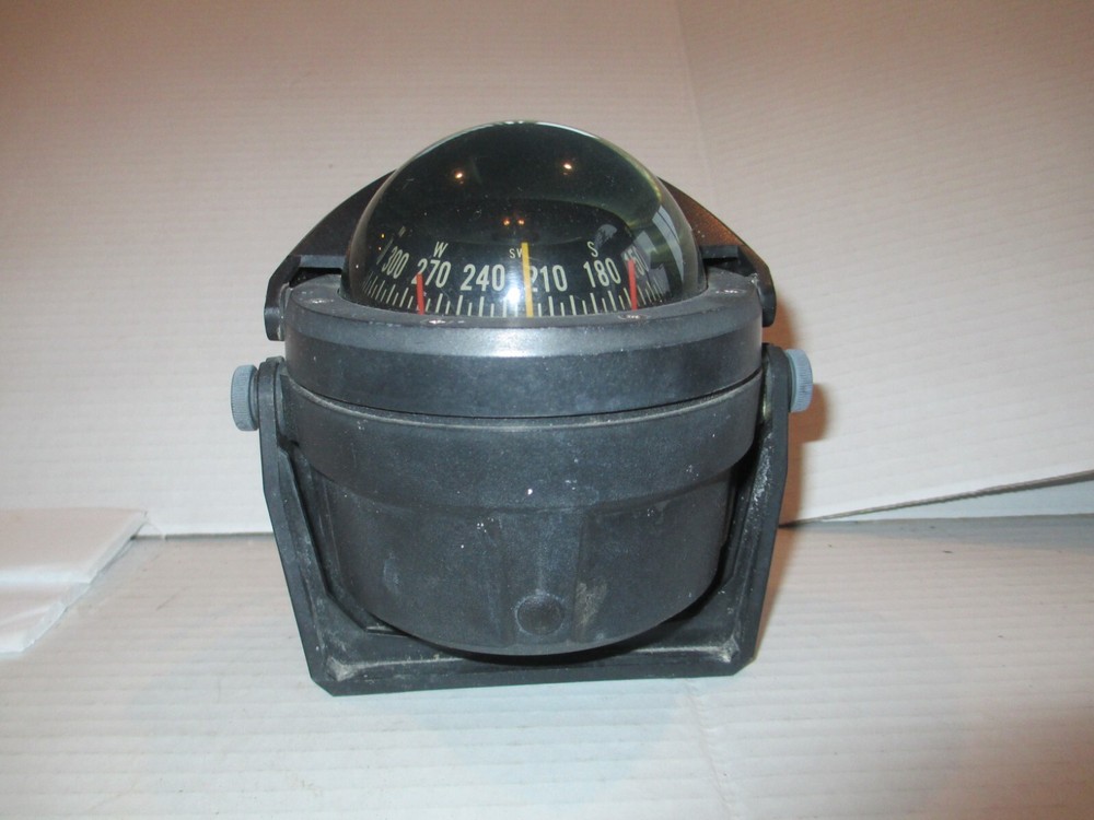 Ritchie B-81 Marine Boat Compass with Mounting Bracket C19