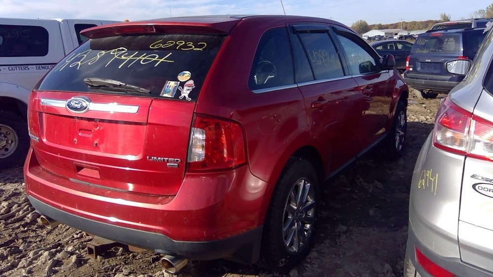 Used Front Center Infotainment Display fits: 2011 Ford Edge Front center dash mo