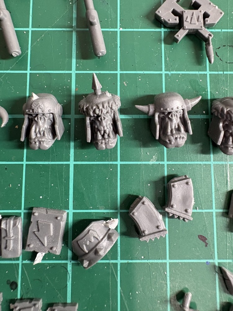 Warhammer 40K Orks Mega Bits Lot| Heads Weapons & Accessories Bundle | Kitbash