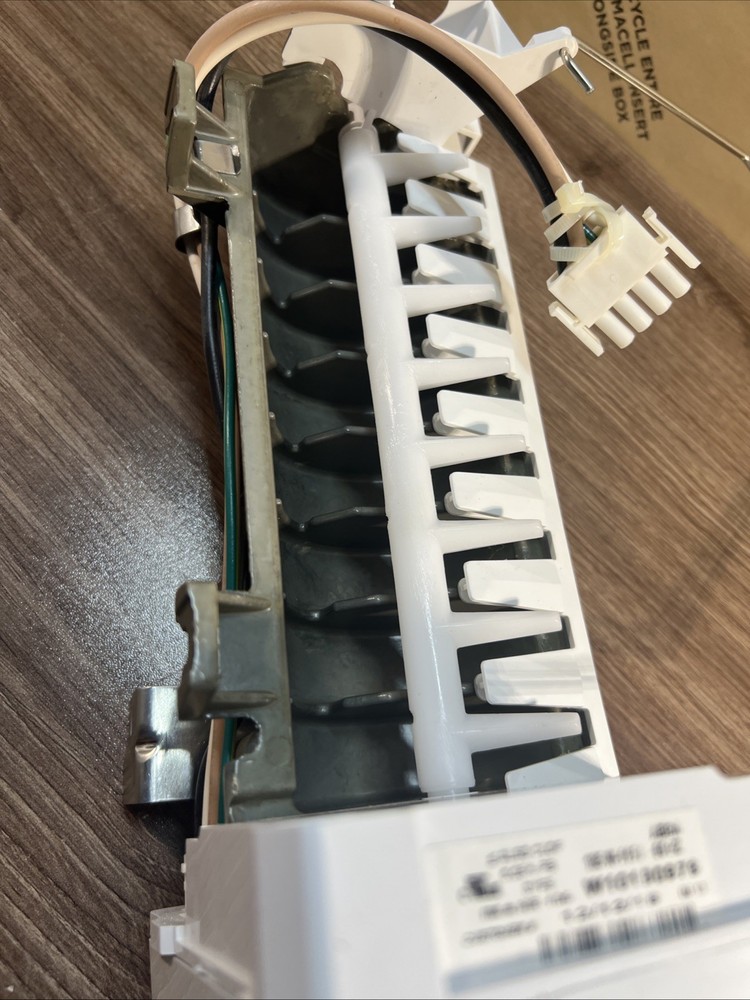 Whirlpool Refrigerator Icemaker Assembly W10190978