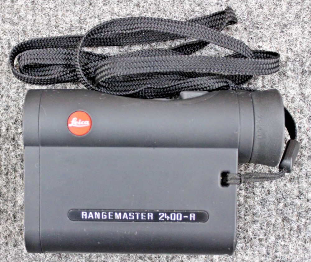 Leica Rangemaster CRF 2400-R w/ Navitech Hard Shell Case (Preowned)