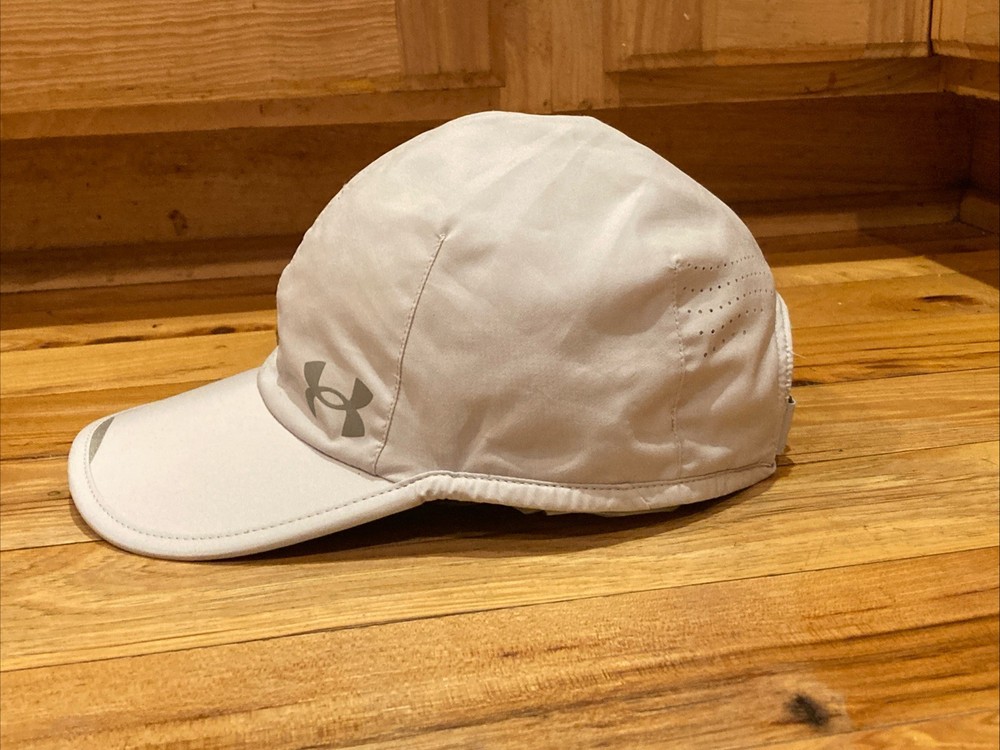 Under Armour Launch Run Lightweight Light Gray Adjustable Hat Cap Running OSFA
