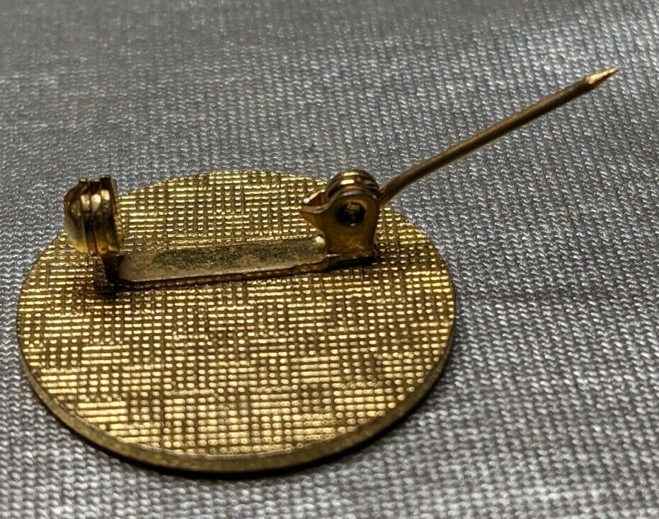 CLASS INVITATIONAL PINBACK LAPEL, HAT PIN. PRE OLYMPIC SWIMMING COMPETITION.