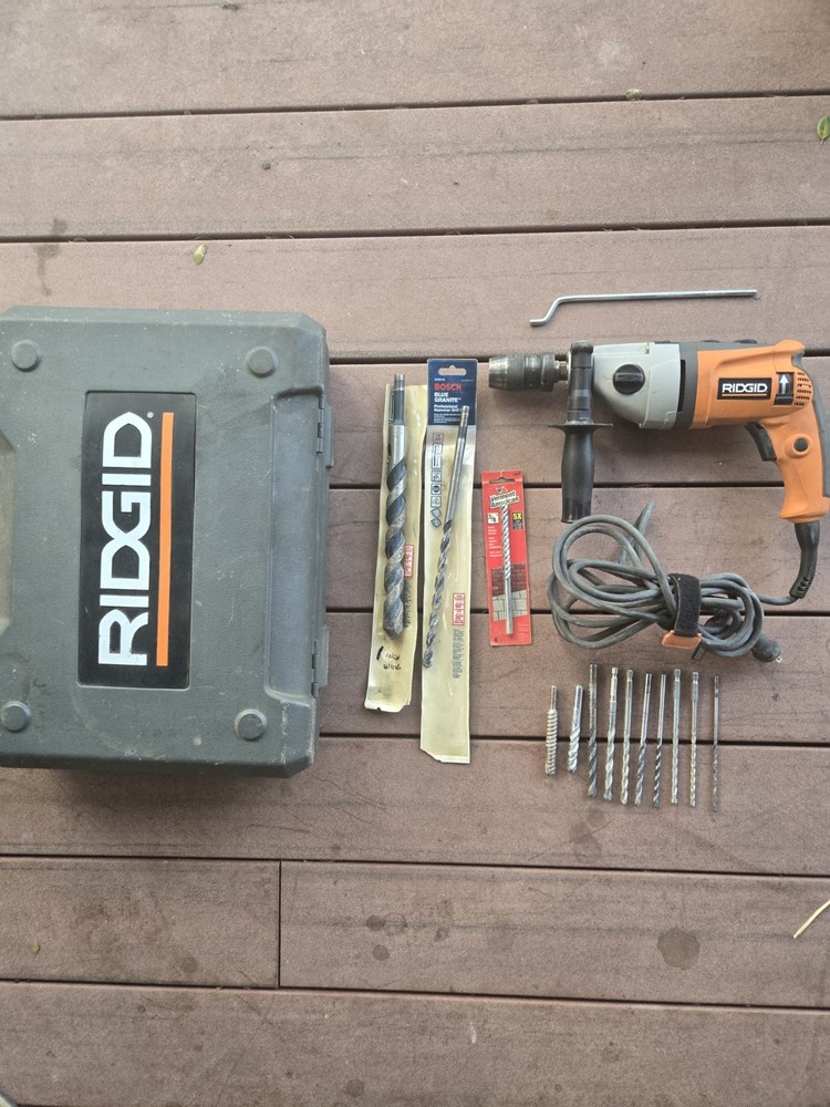 Ridgid 8.5 Amp 1/2 Inch Hammer Drill with Masonry Bits