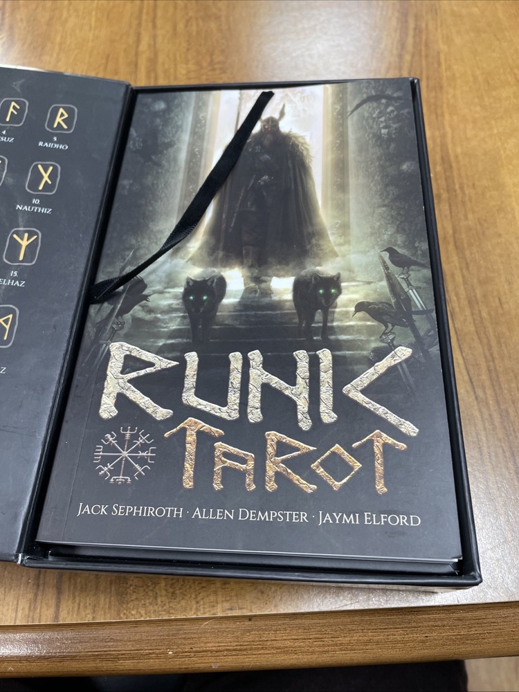 Runic Tarot Deck: 78 Tarot Cards & Guidebook