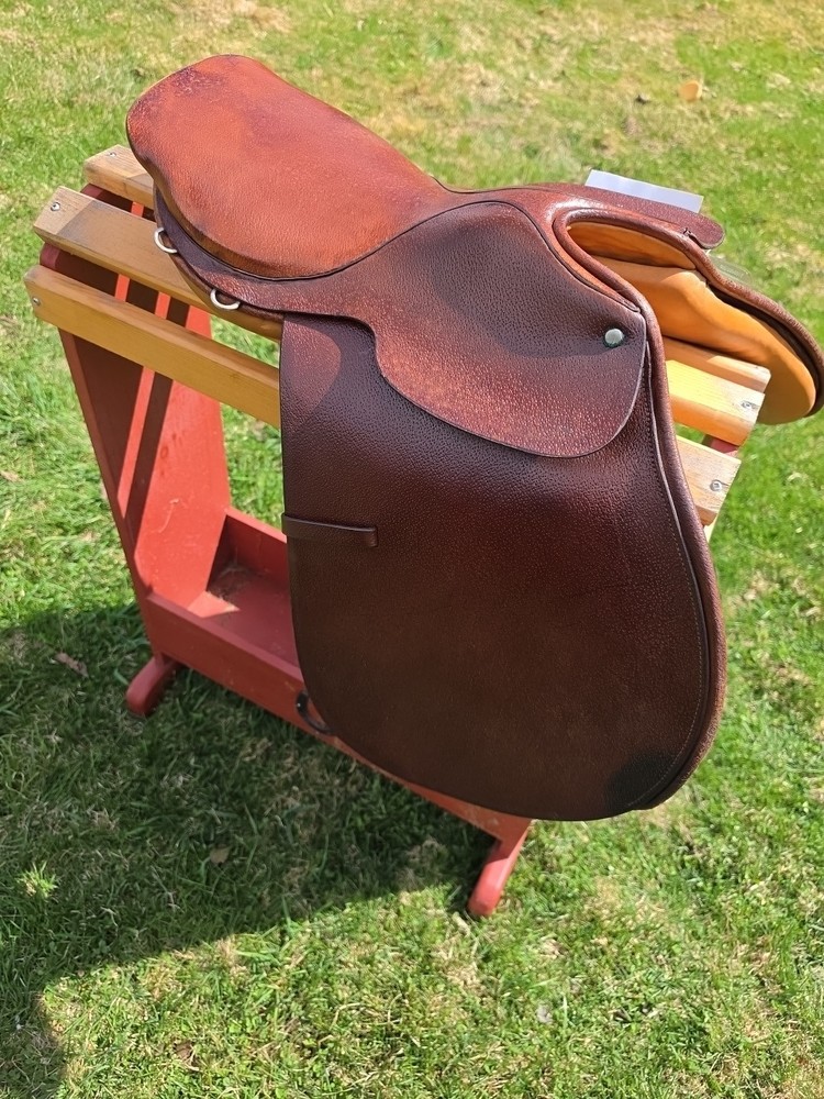 English Saddle