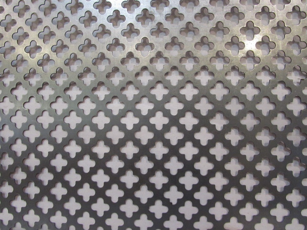 DECORATIVE CLOVERLEAF PATTERN PERFORATED STEEL --24" x 24"