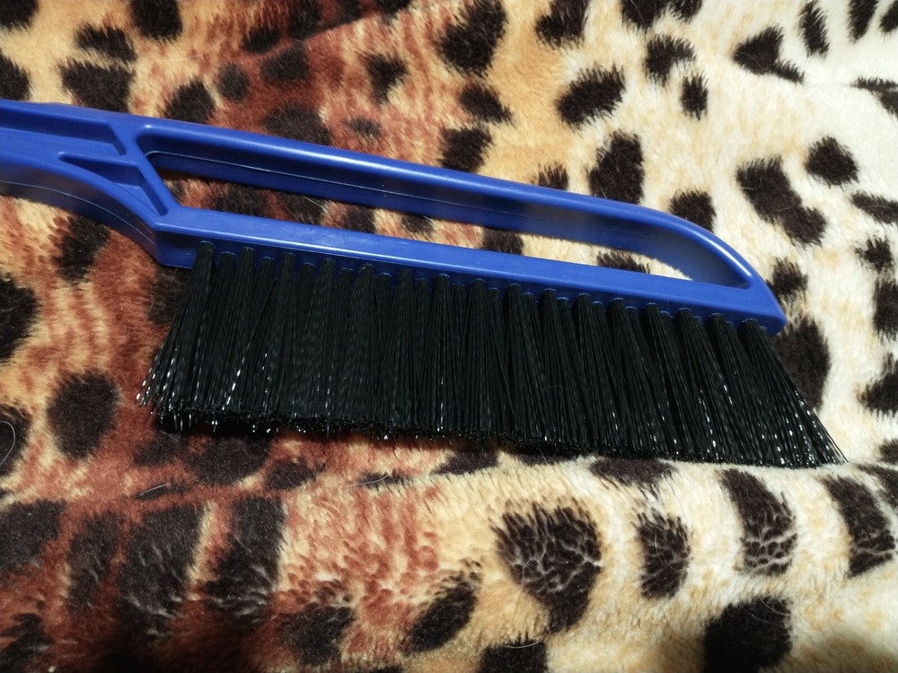 Car Snow Scraper and Brush Ice scraper 24in