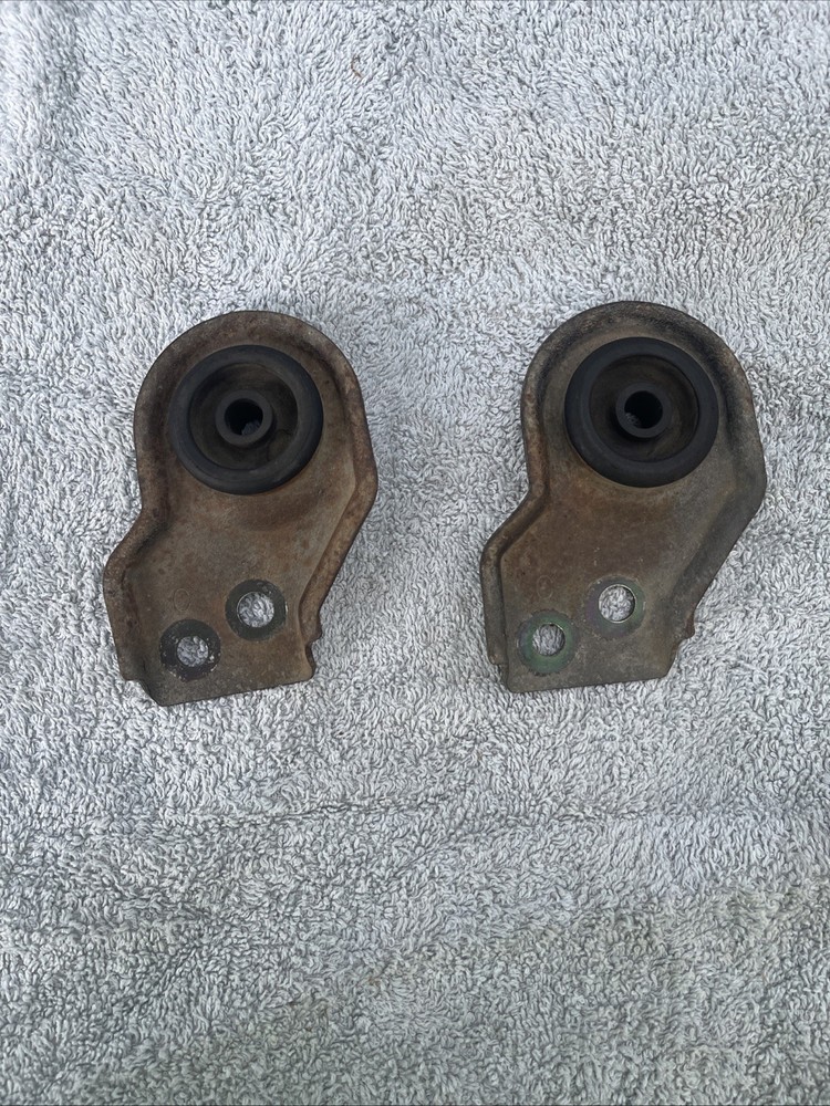 2000 Mitsubishi Mirage Radiator Mounts Brackets