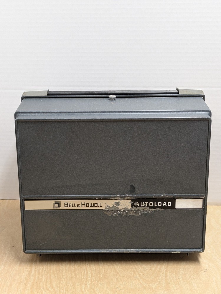 Bell & Howell Autoload Super 8 Projector 357B Motor Runs Needs Bulb