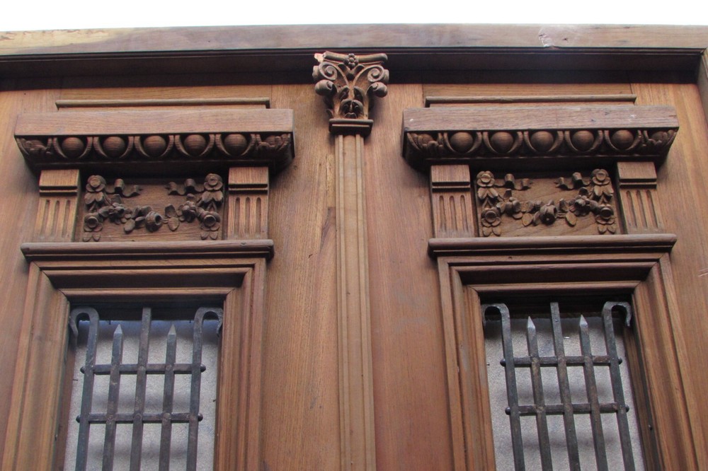 Double antique entry door with iron insert X1798