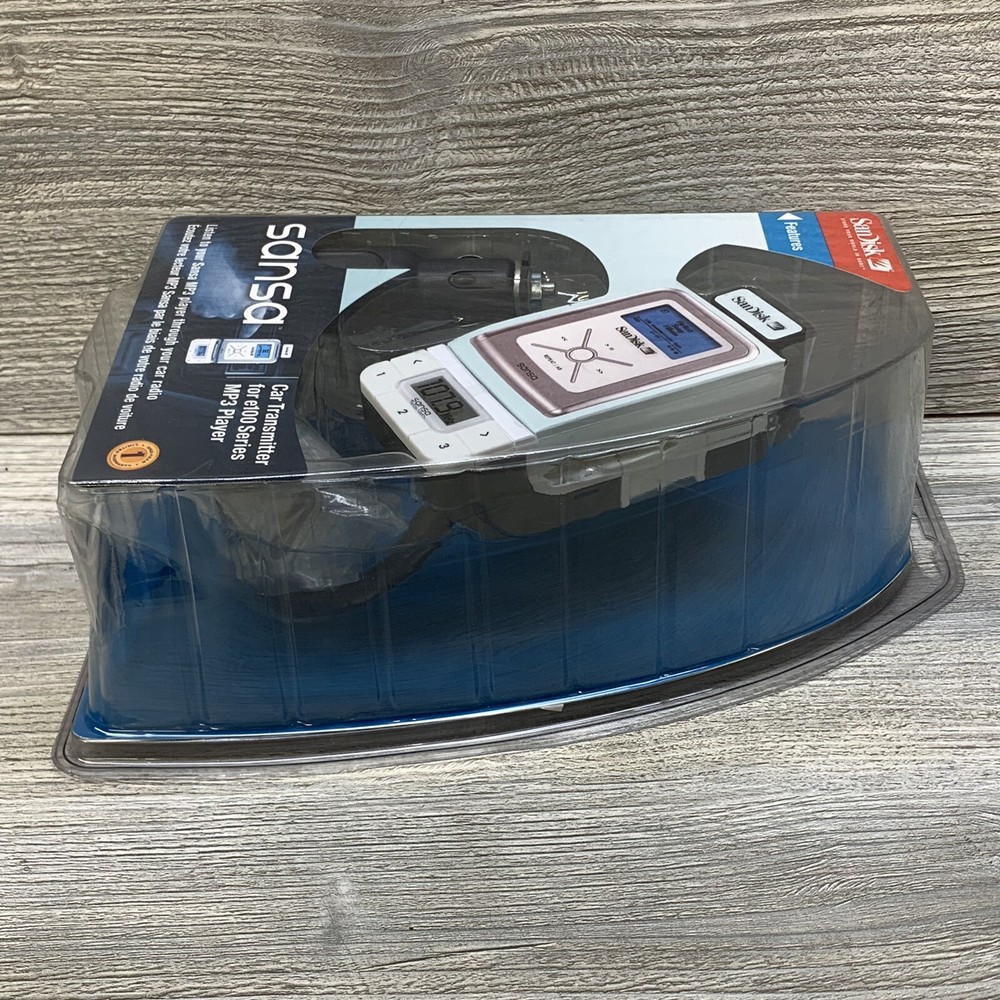 SanDisk Sansa e100 series mp3 player car transmitter New Sealed