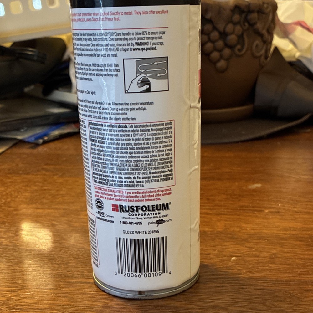 Rust-Oleum Gloss White Spray Paint 16 oz Superior Coverage Durability Oil-Based