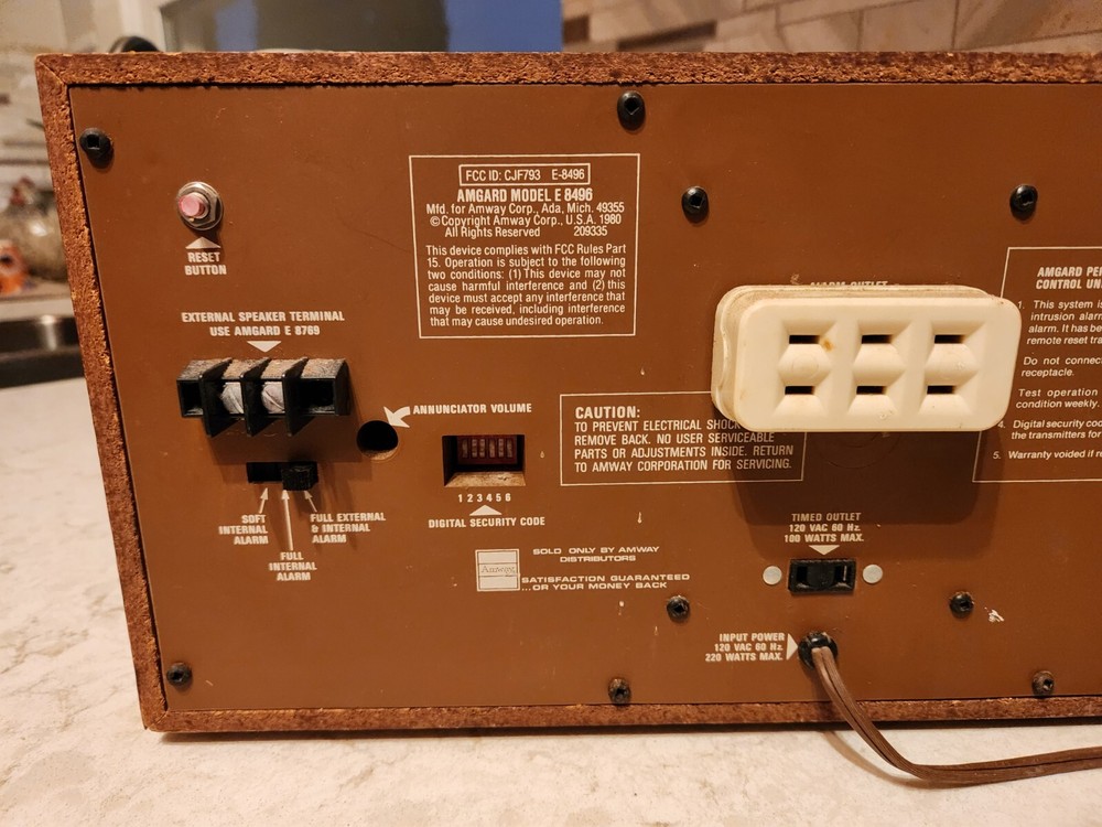 Vintage Amgard Perimeter Alarm Control Unit Model E 8496 Amway Security System