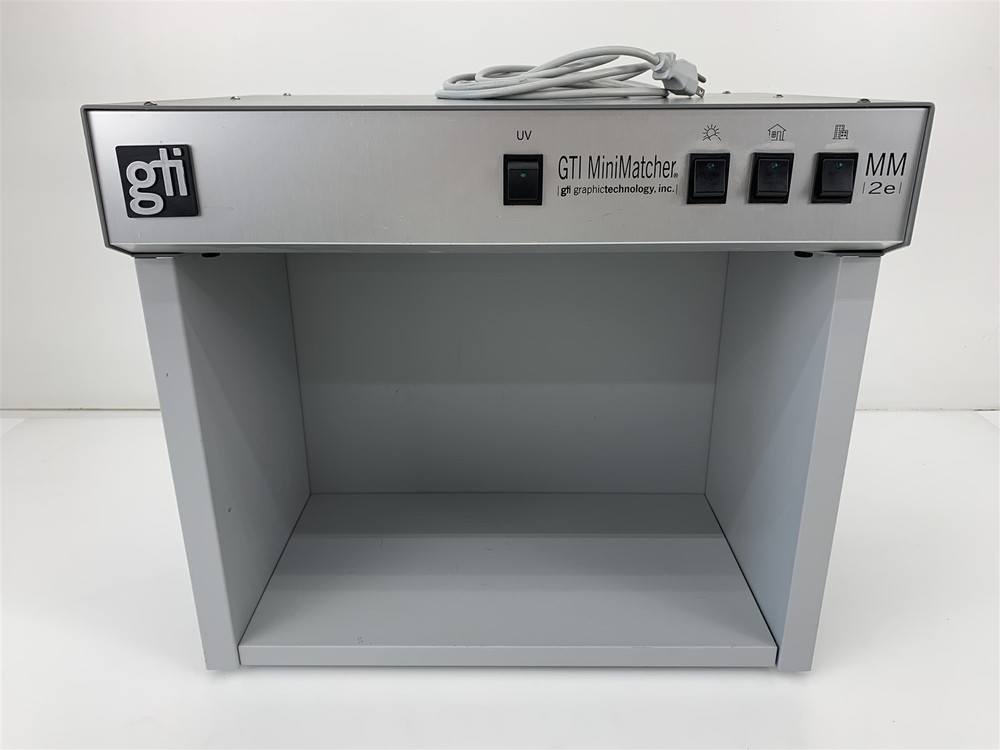 GTI MiniMatcher MM-2e UV Color Viewing System Light Box