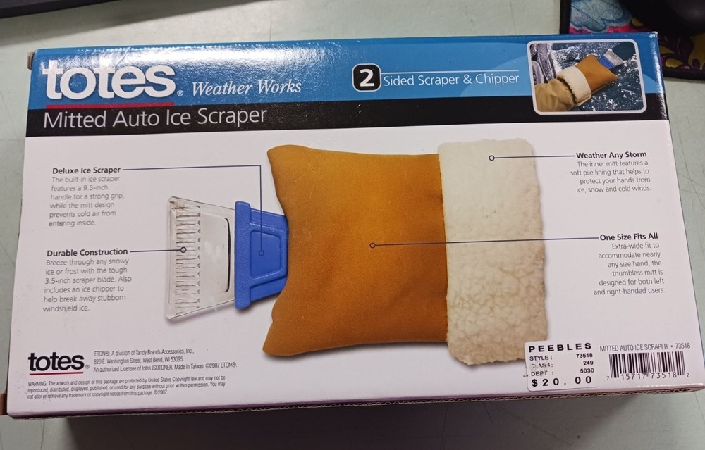 Totes Weather Works Mitted Auto Ice Scraper # 73518 NEW