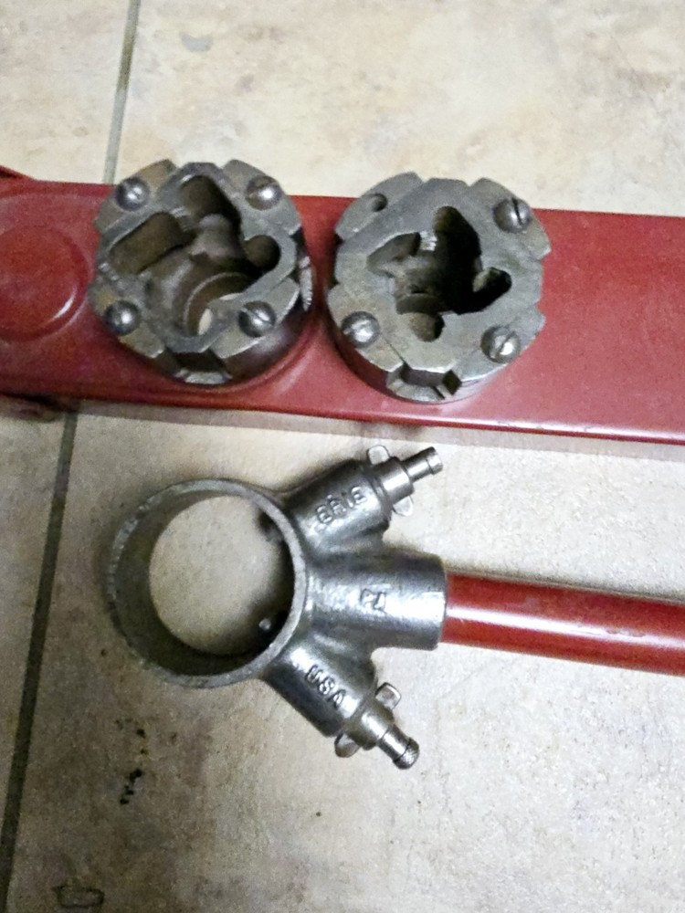 Reed 71 Ratcheting Pipe Threader 1/4"- 1"
