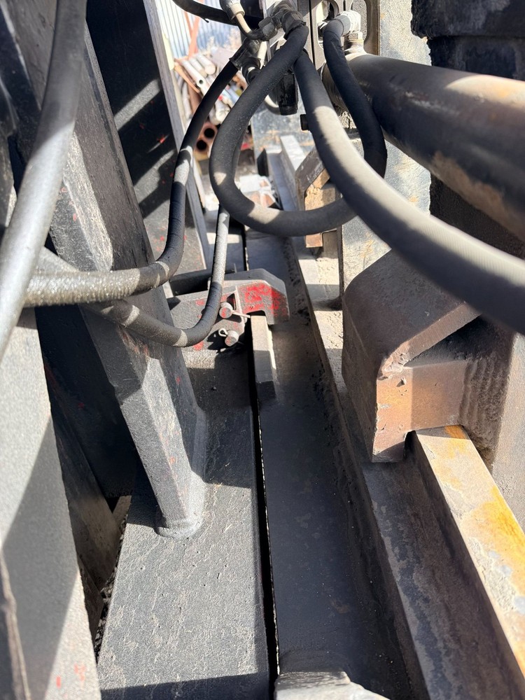 YALE GDP-300 FORKLIFT