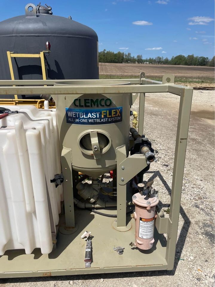 Clemco Wetblast Flex - Dustless & Dry Blaster