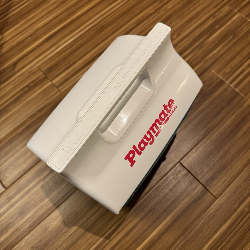 IGLOO Playmate Mini 4 QT Hard Cooler, Throwback