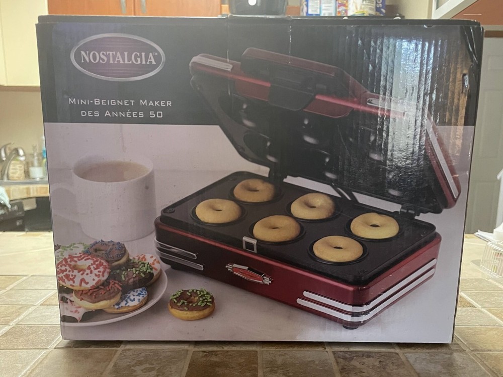 NOSTALGIA '50s-STYLE MINI DONUT MAKER