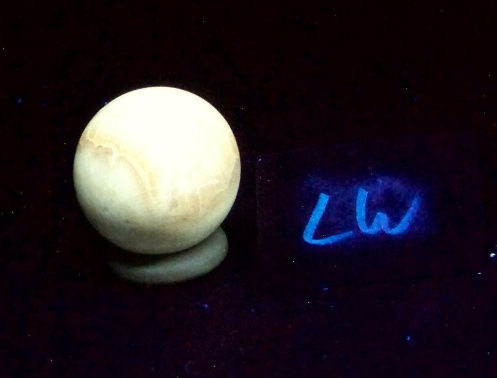 Fluorescent Onyx 25mm Sphere for Collection 4887