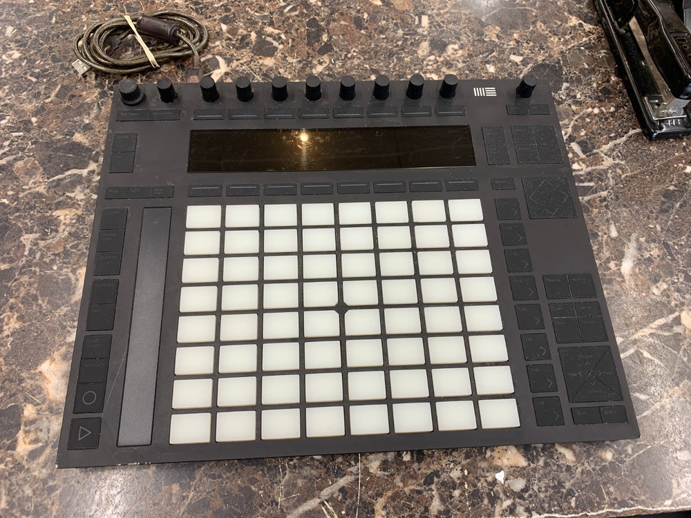 Ableton Push 2 MIDI Controller for Live / Studio