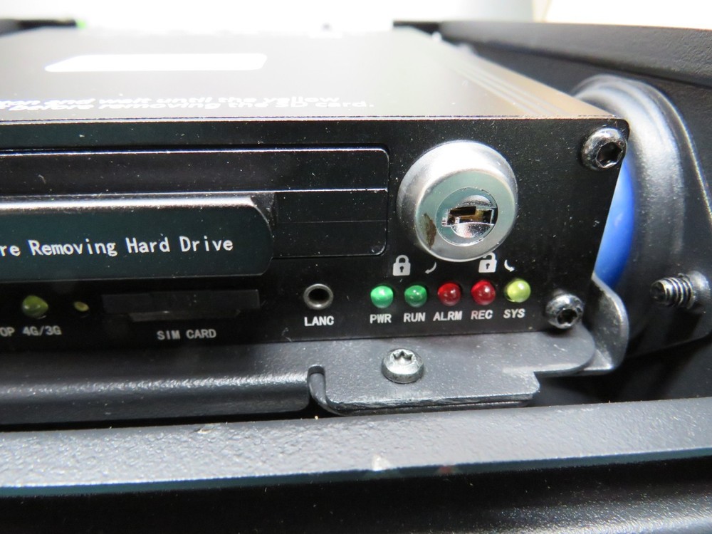 MOBILE DVR HERO-ME32-04