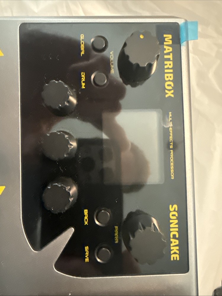 SONICAKE Matribox - Guitar Multi Effects Processor with Expression Pedal, Wit