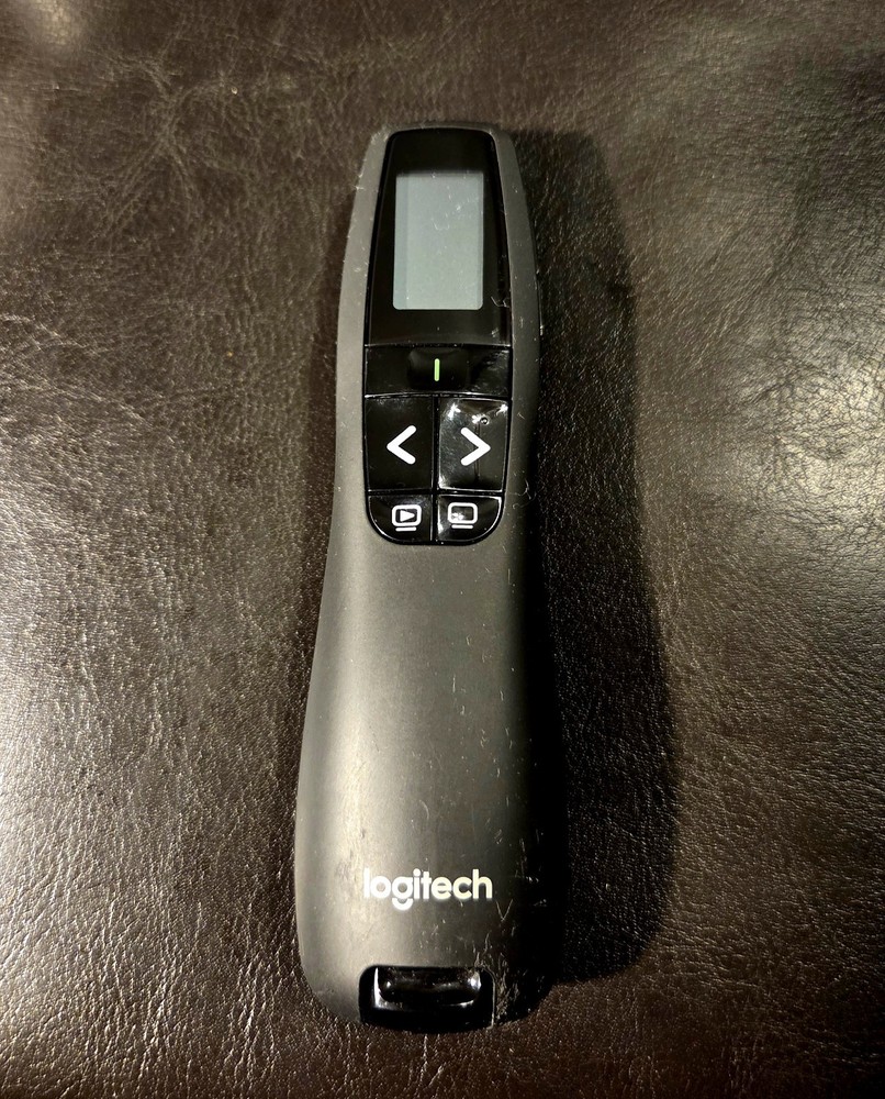 Logitech R800 Professional Presenter - Green Laser Pointer w/ USB Receiver NICE