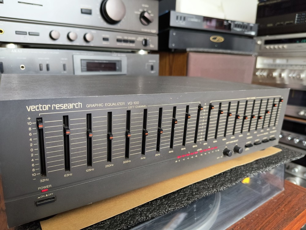 Vector Research VQ-100  Stereo 10-Band Graphic Equalizer