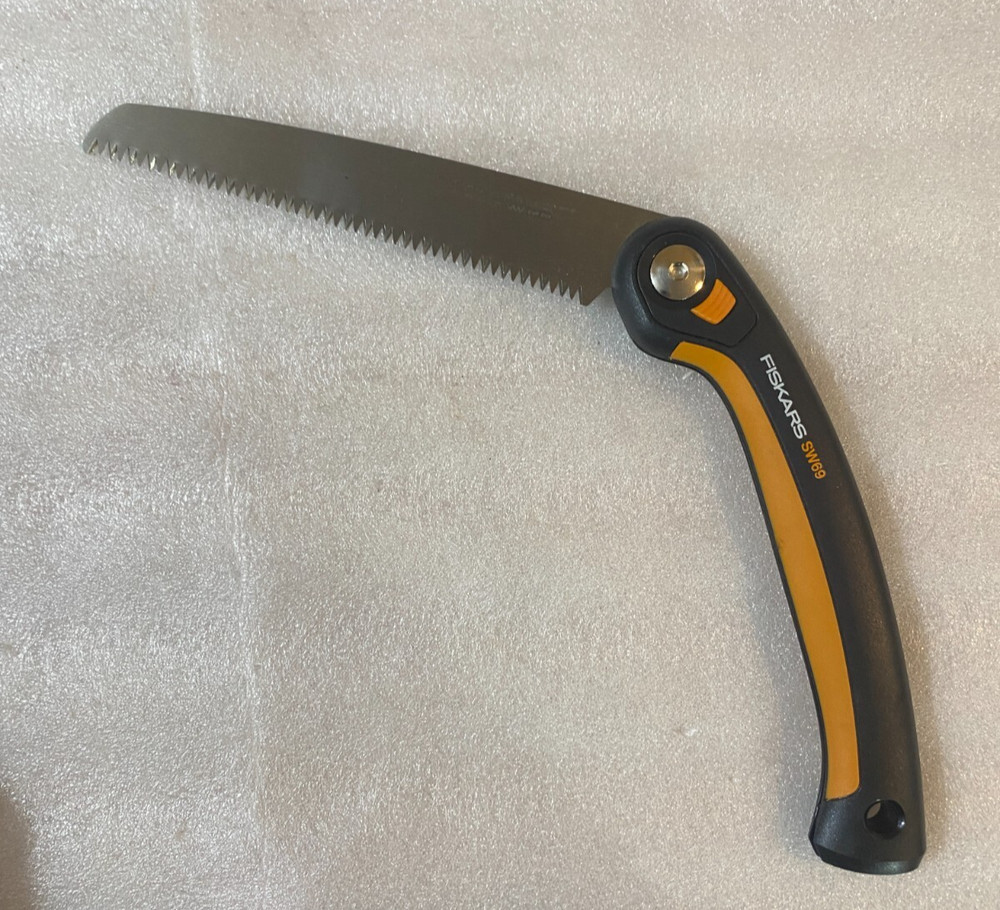 Fiskars SW69 Plus Folding Pruning Hand Saw