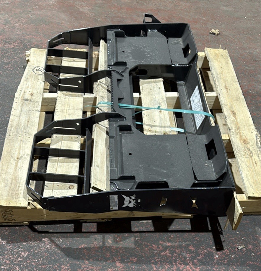 Bobcat OEM 6K SEVERE DUTY PALLET FORK FRAME, 46907101
